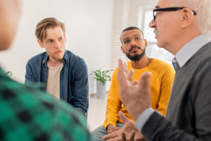 Men discuss their detox center near Jacksonville